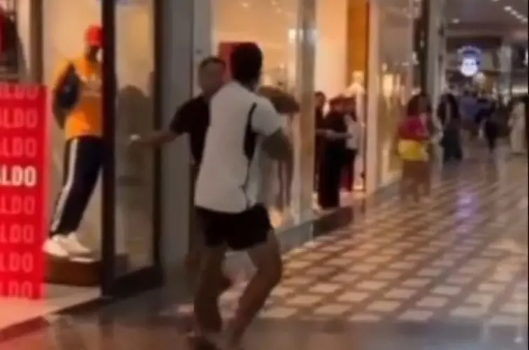 Briga no shopping manauara