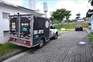 Corpo com sinais de tortura é encontrado em área de mata em Manaus