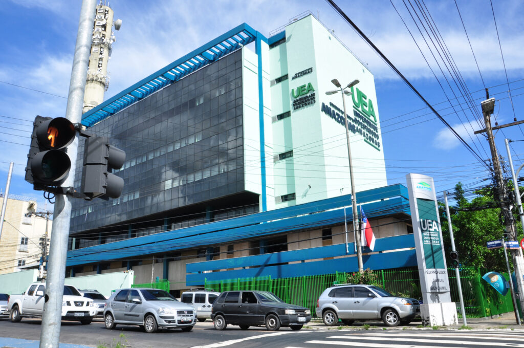 UEA seleciona professor de música em Manaus
