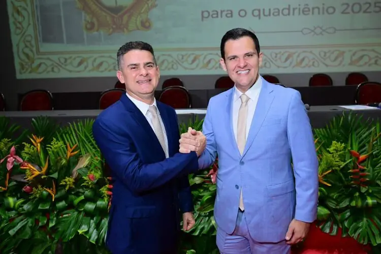 Prefeito David Almeida e vice-prefeito Renato Júnior tomam posse para comandar Manaus pelos Foto Dhyeizo Lemos Semcom