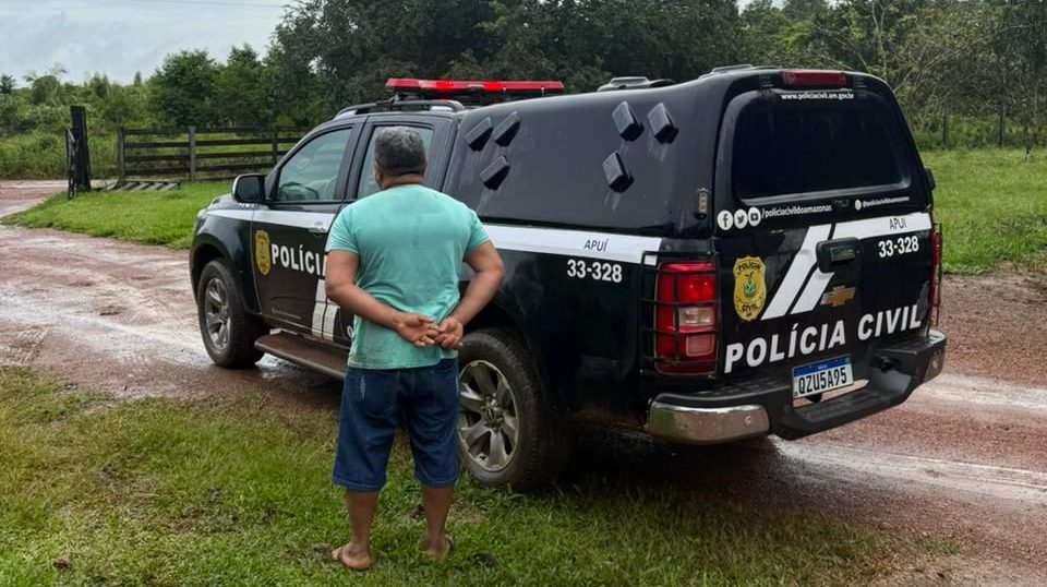 Homem dá bebida e estupra adolescente após avó ser internada