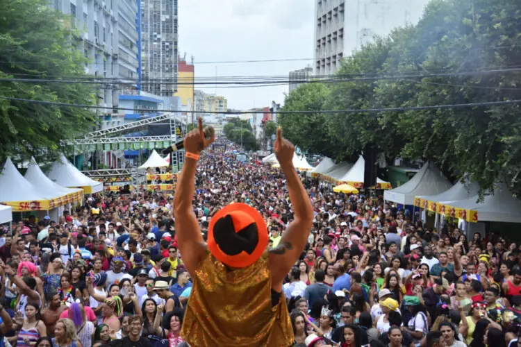 Servidores feriados Manaus