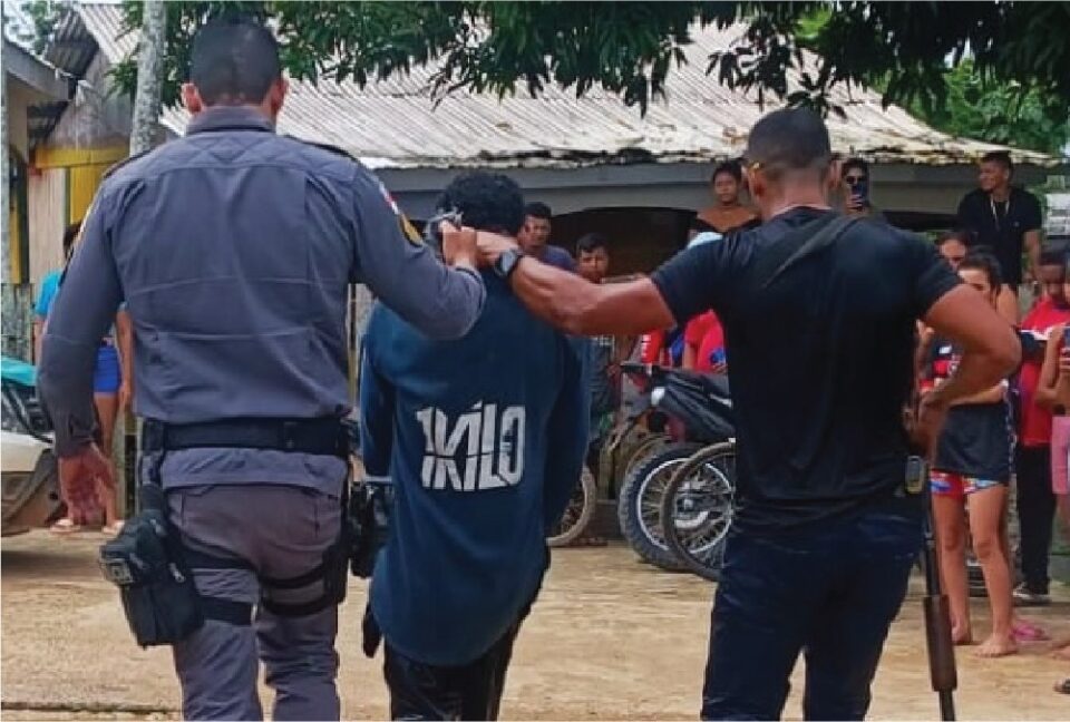 Homem é preso por matar a facadas jovem que dormia em embarcação no AM