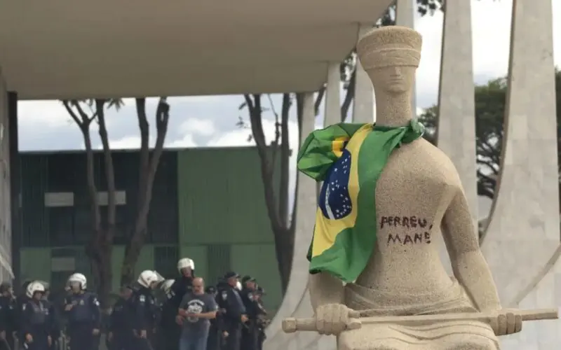 Estátua do STF