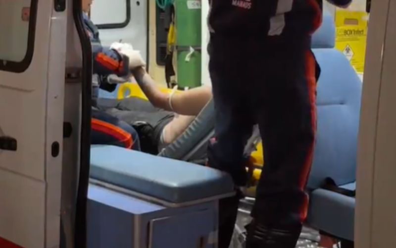 Homem é baleado nas mãos após marcar encontro com mulher em Manaus