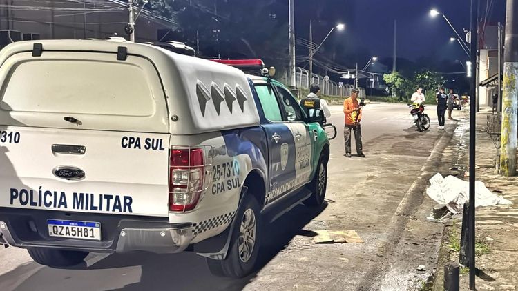 Jovem é morto a tiros enquanto esperava ônibus no Distrito Industrial