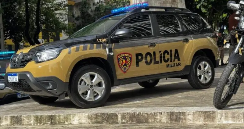 Mulher mata companheiro após flagrá-lo abusando de filha e incinera corpo com pênis na boca