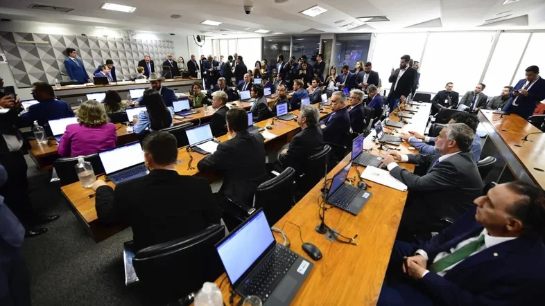 CPMI do INSS inicia trabalhos com fila de 910 requerimentos entre convocações e quebras de sigilo