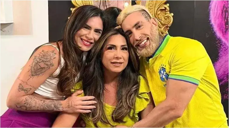 Djidja Cardoso, mãe e irmão