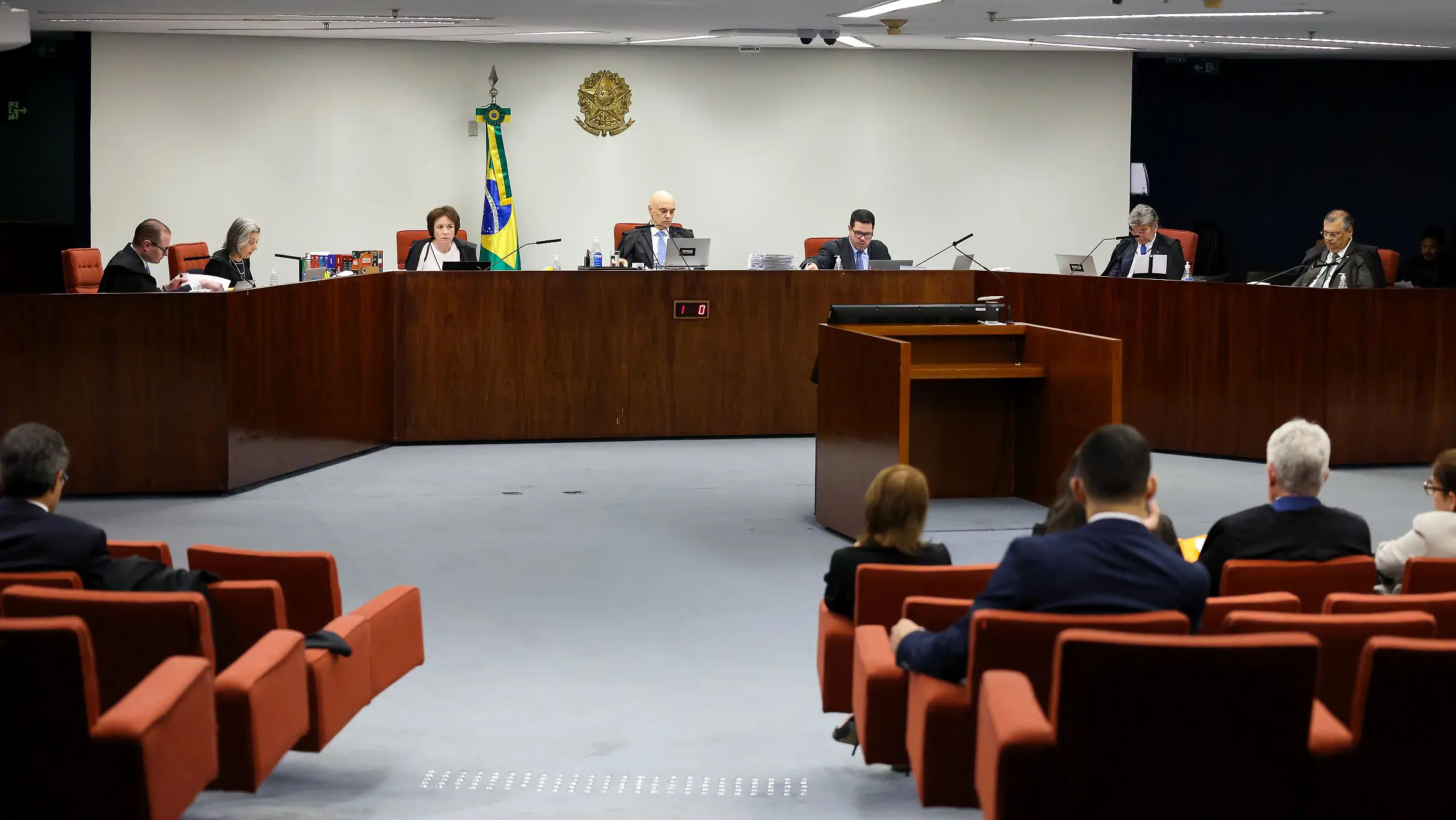 Advogados apresentam defesa do ex-presidente Bolsonaro e de generais nesta quarta