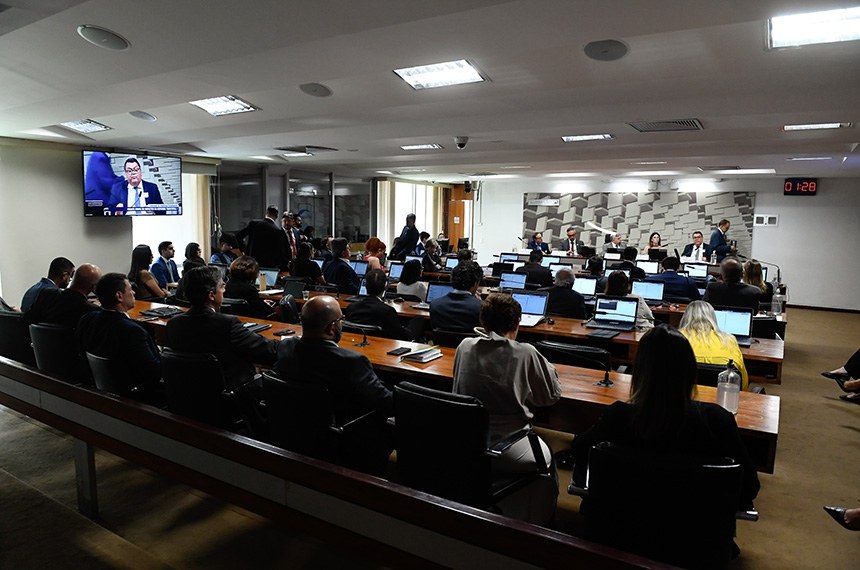 Senado aprova isenção do Imposto de Renda para trabalhadores com salário de até R$ 5 mil
