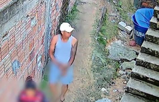 Homem que tentou estuprar jovem em beco de Manaus fugiu para SC com ajuda do pai