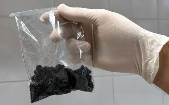 Passageira é presa em Manaus com cocaína negra escondida em mala rumo à Espanha