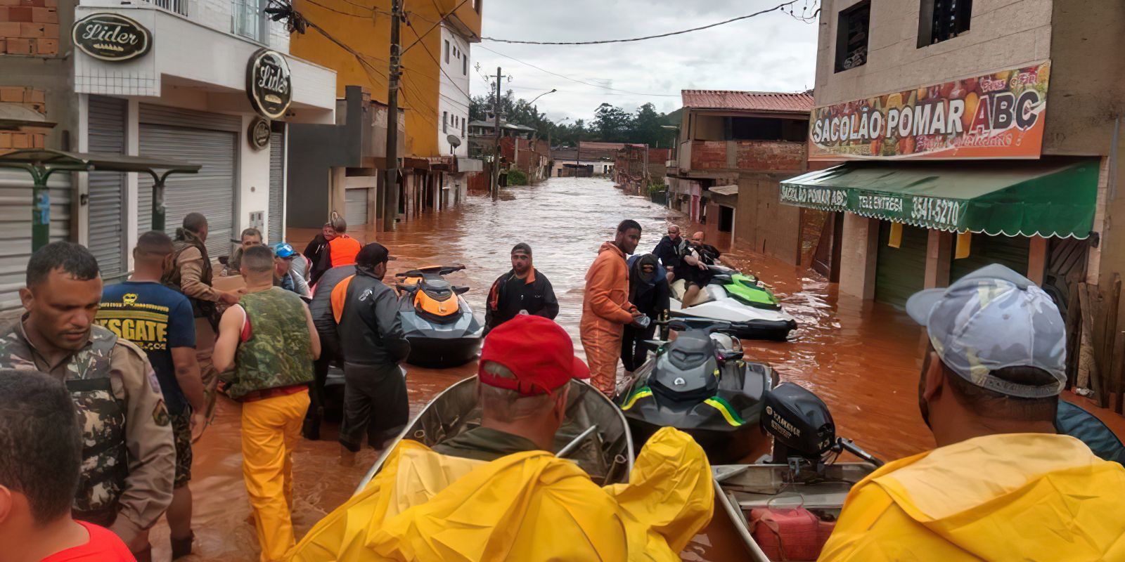 Sobe para 22 total de mortos por chuvas em Juiz de Fora e Ubá