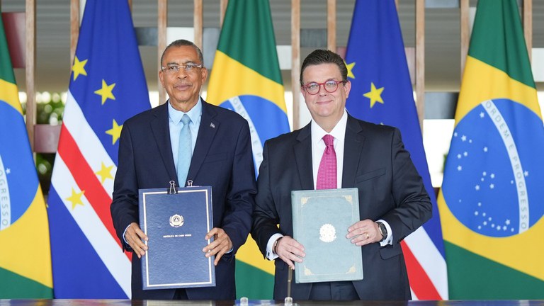 Brasil e Cabo Verde assinam acordo e asseguram proteção a trabalhadores imigrantes — Agência Gov