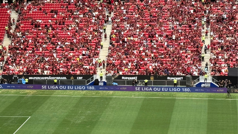 Ministério das Mulheres mobiliza torcedores contra o feminicídio na Supercopa — Agência Gov