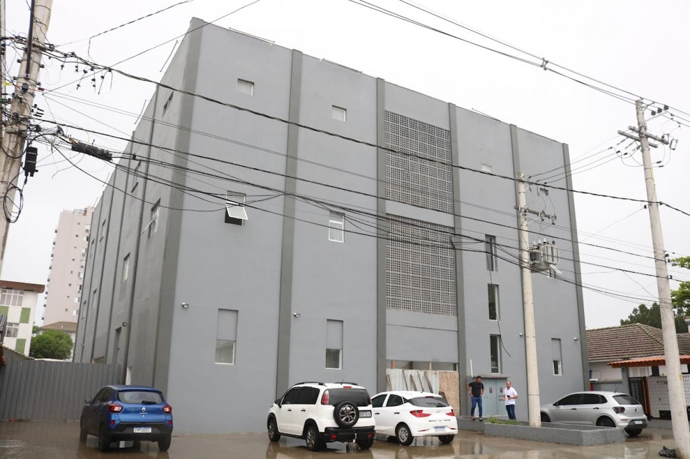 Corte de verba na polícia afeta refrigeração do IML em Santos