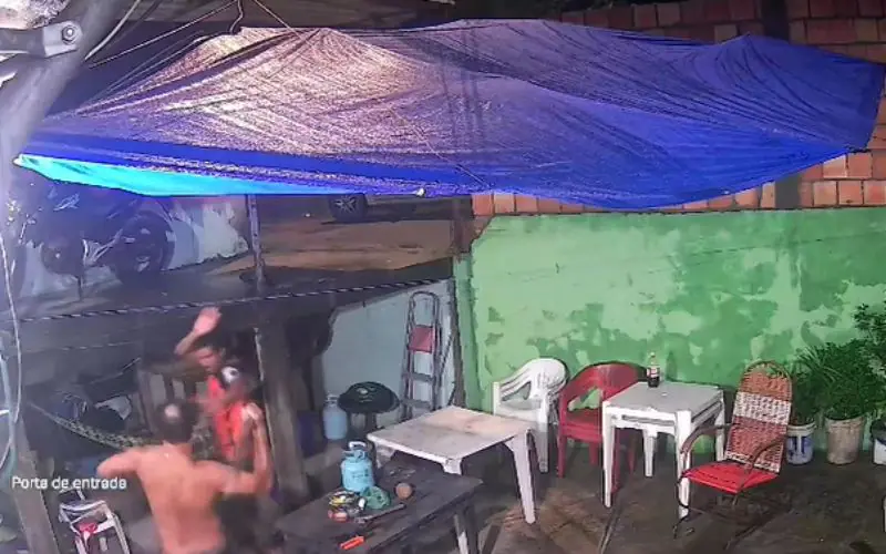 Morador reage e ladrão toma lambada de terçado em Manaus