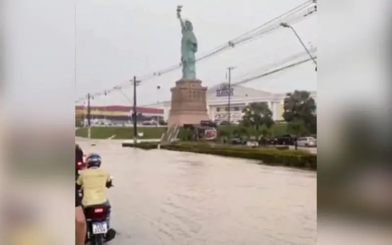 Temporal alaga Avenida das Torres e prejudica trânsito em Manaus