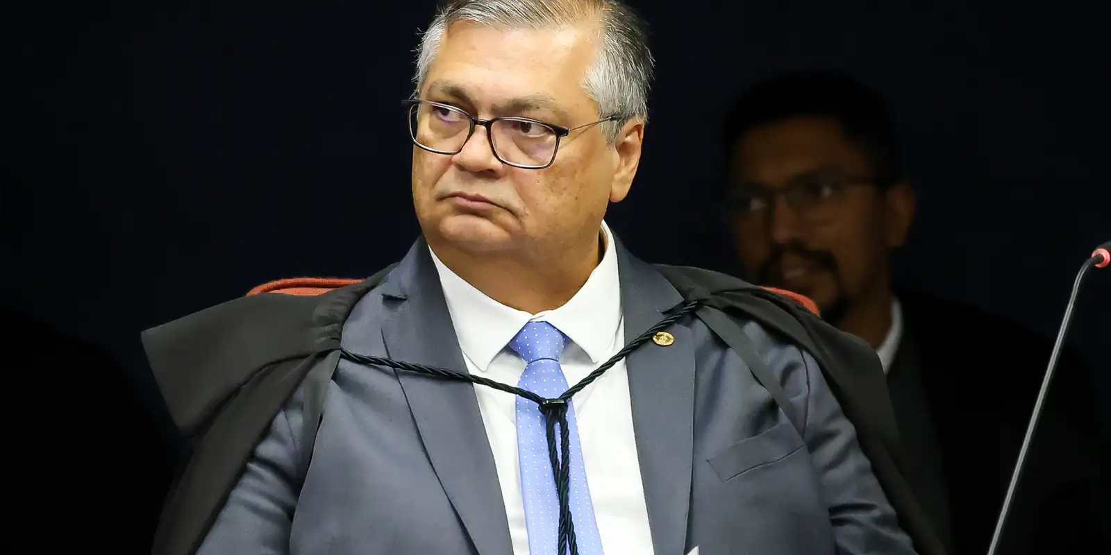 Dino proíbe saques em espécie de emendas parlamentares