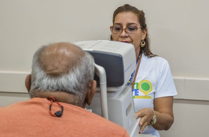 SES-AM leva consultas, exames e entrega de óculos em Manaus