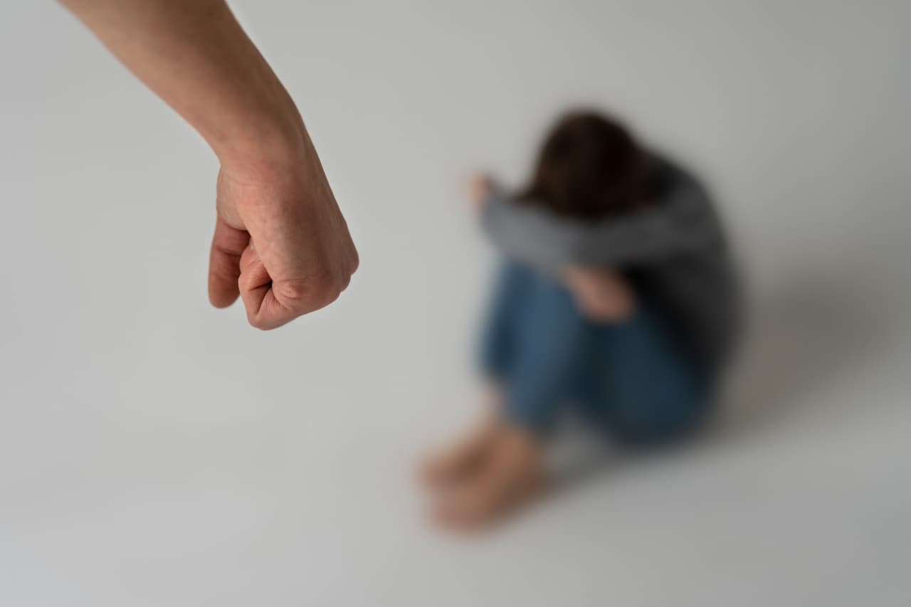 Em Manaus, homem é preso após agredir duas mulheres