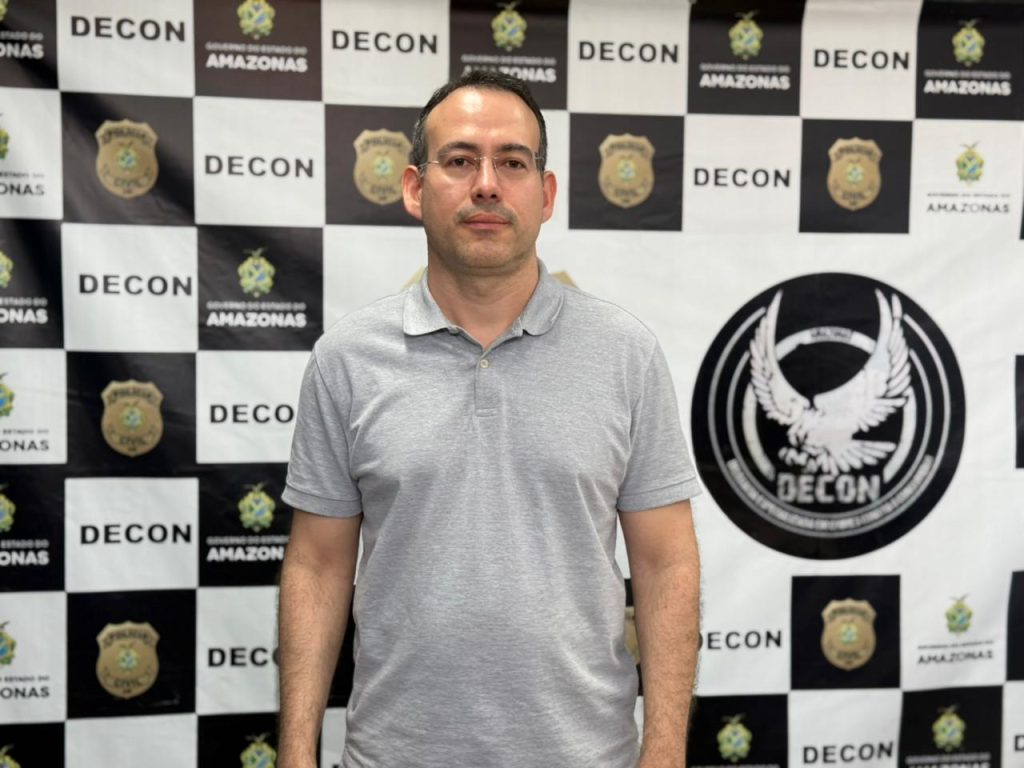 Casal é preso em Manaus suspeito de aplicar golpes em mais de R$ 100 mil em pacotes de viagens