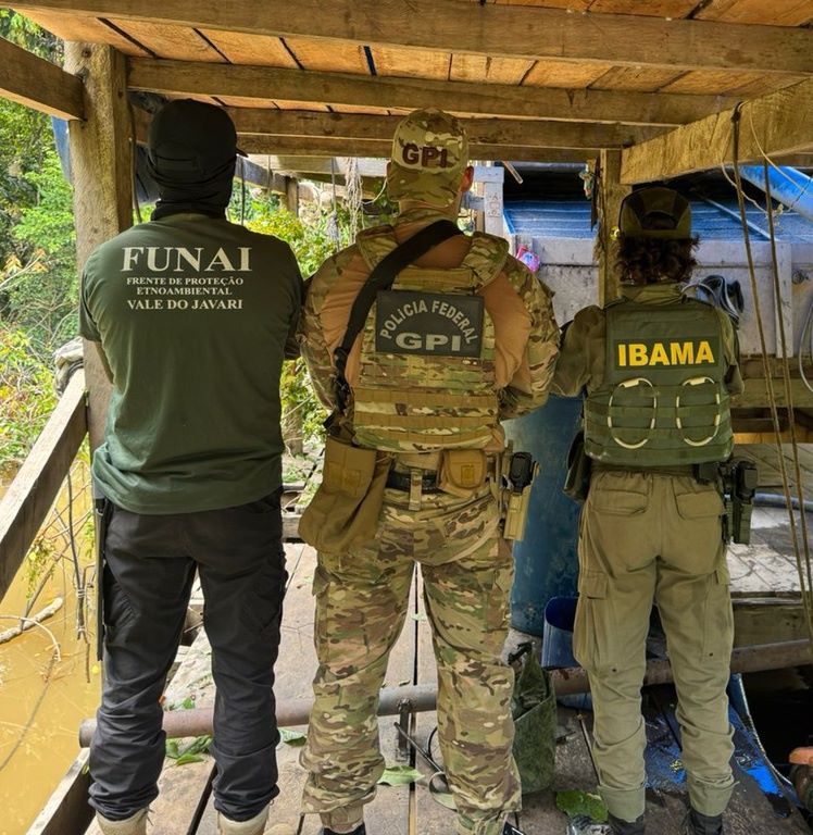 PF, Ibama e Funai reprimem garimpo ilegal no Amazonas