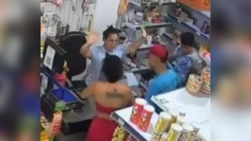 Trio armado rendem funcionários e assaltam loja no Novo Aleixo, em Manaus
