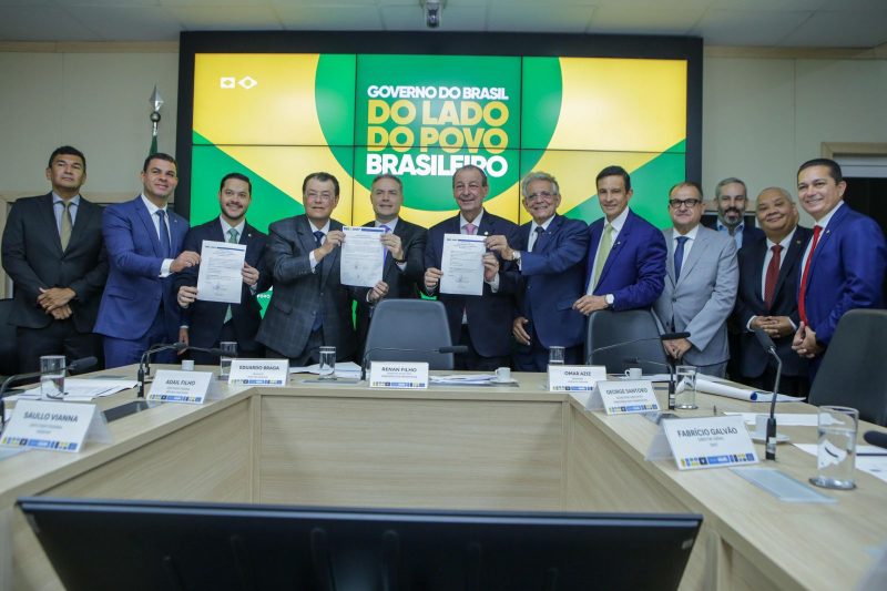 Governo federal anuncia edital para pavimentação "do trecho do meio" da BR-319