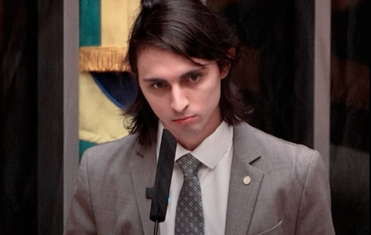 União de Vereadores do Brasil repudia Amom Mandel por compará-los à "merda"