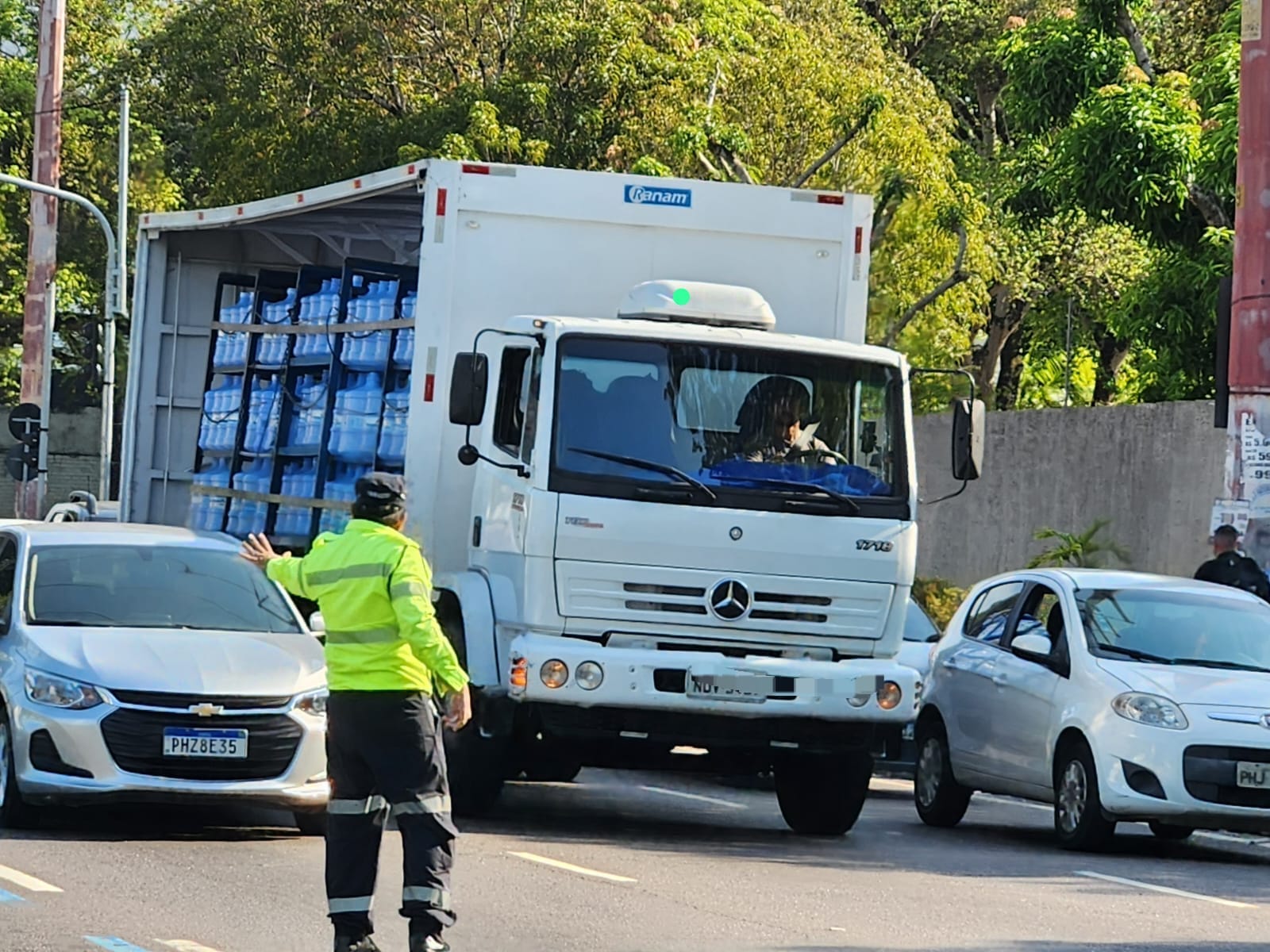 Trânsito sofre alteração no Japiim devido a comemoração de aniversário do bairro