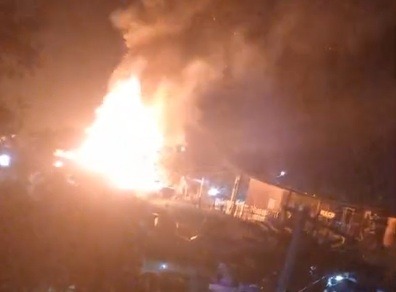 Incêndio destrói casa e deixa homem ferido na Zona Norte