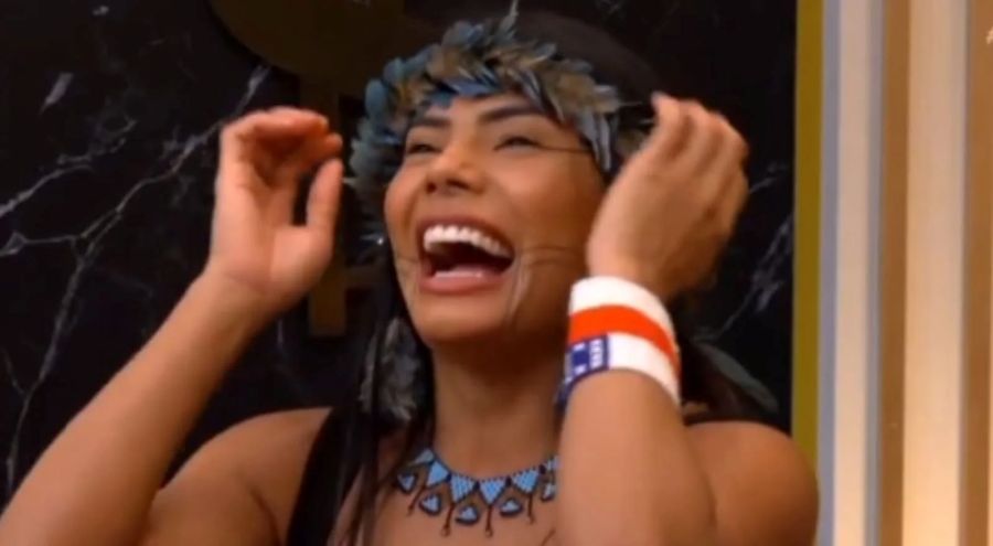 Marciele Albuquerque é recebida com festa em Parintins