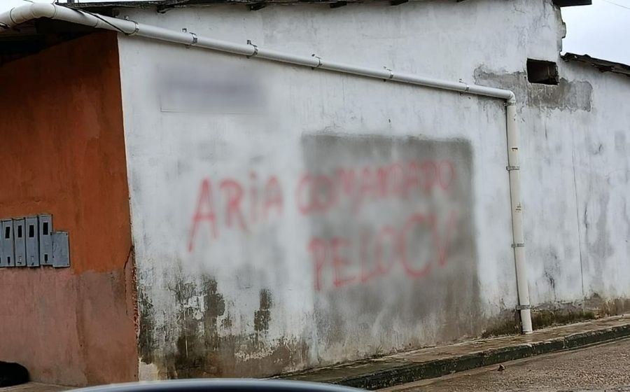 Homem é preso após fazer pichação ligada ao crime