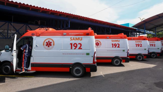 Serviços públicos funcionando durante feriado em Manaus