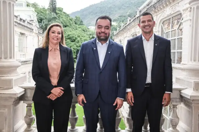 Sem eleição definida, governo do RJ mantém secretários de Castro