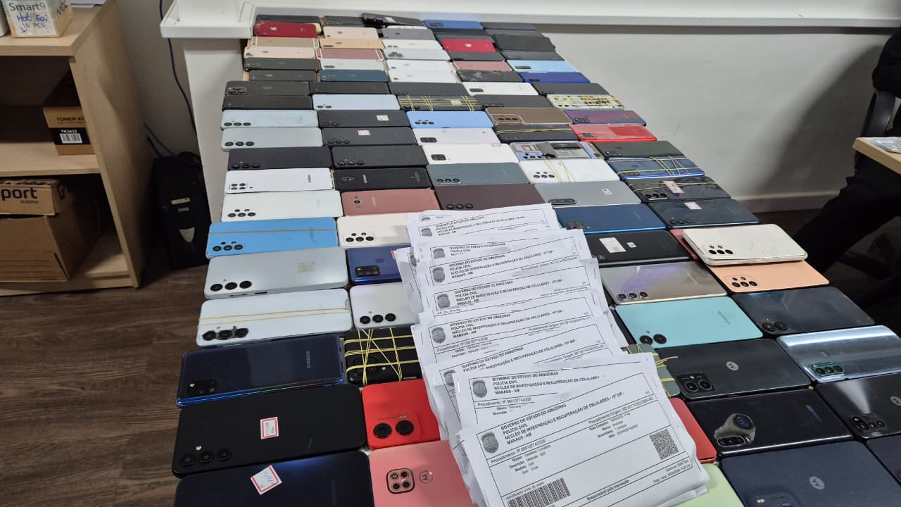 Celulares apreendidos pela Polícia Civil durante operação RecuperaFone em Manaus