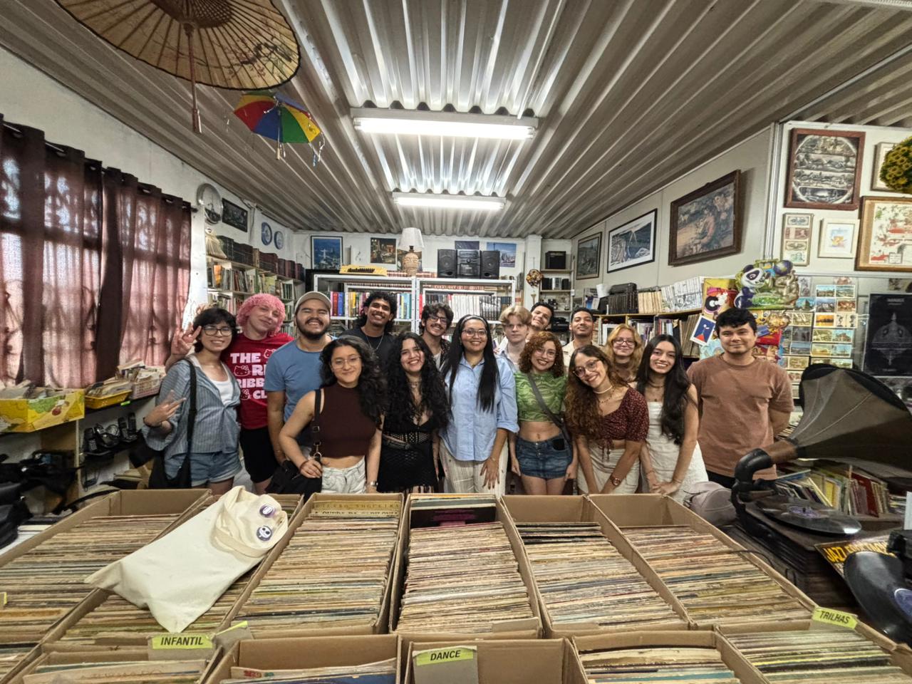 Clube 'Os Rejeitados' promove leitura na Biblioteca do AM