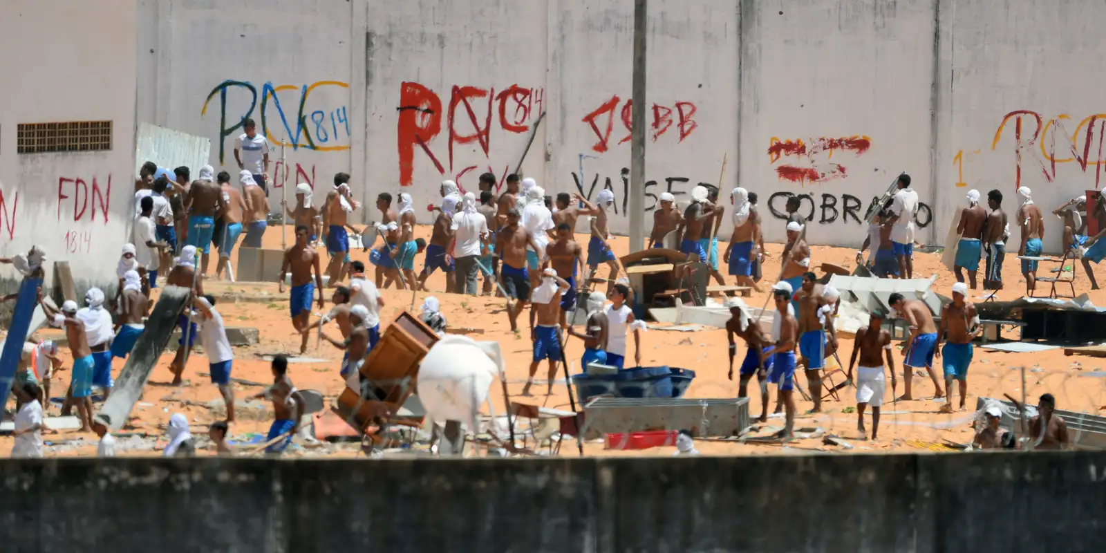 Classificar PCC e CV como terroristas não ajuda o Brasil, diz promotor
