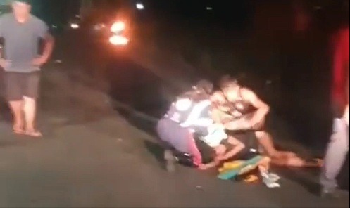 Colisão entre carro e moto mata dois jovens na AM-010