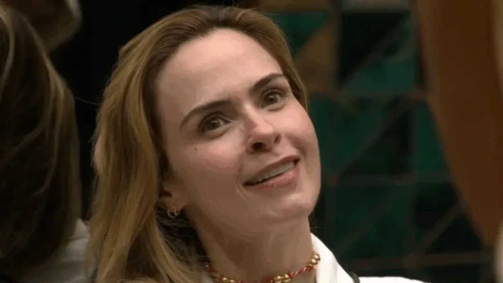 VÍDEOS: Ana Paula Renault discute em bar por conta de som alto: "Paredes tremem"