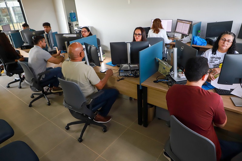 Atendimento ao público na sede do Implurb
