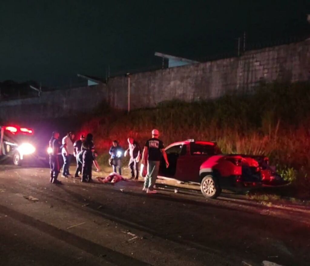 Homem é executado dentro de carro carregado de mercadorias em Manaus