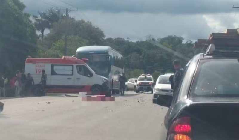 Motociclista morre após bater em ônibus na AM-010 em Rio Preto da Eva