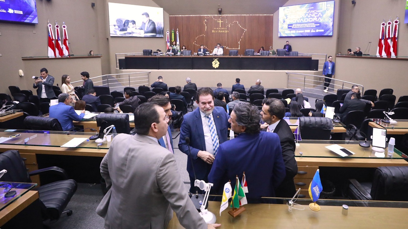 Deputados cobram recuperação da BR-319 após visita de Lula ao AM