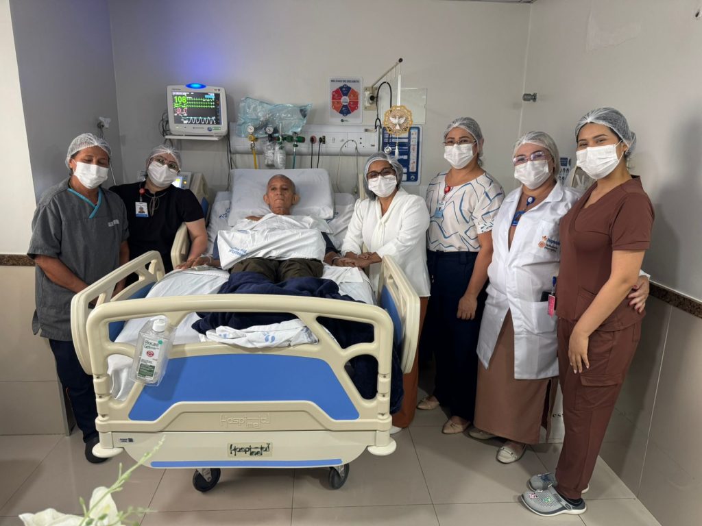 Paciente com câncer se casa no Hospital Rio Negro em Manaus
