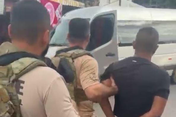 Foragido por metralhar viatura da Polícia Civil é preso em Manaus