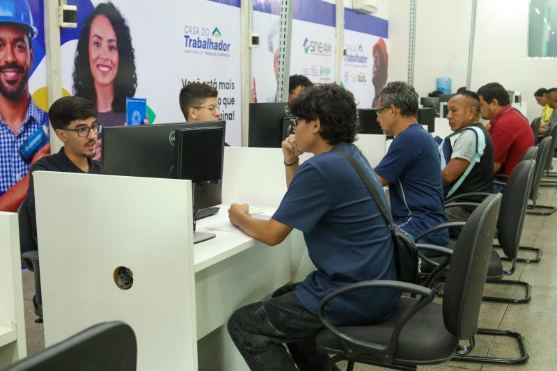 Sushiman, mecânico e mais: Sine divulga mais de 290 vagas de emprego para esta segunda no Amazonas