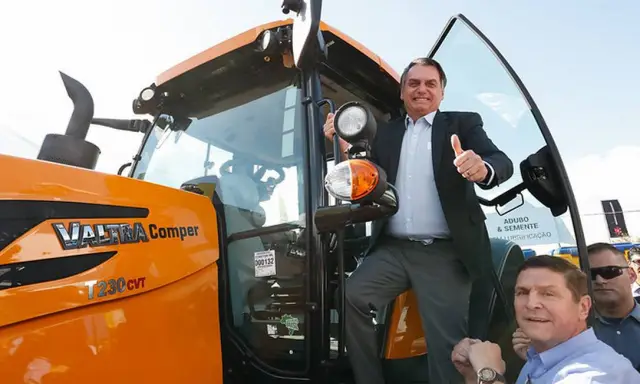 Todas as perguntas do diretor de Dark Horse sobre Bolsonaro